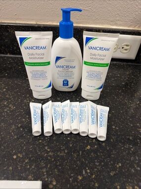 Daily Facial Moisturizer & Gentle Facial Cleanser - White